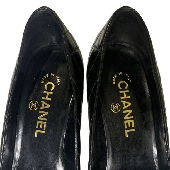 Chanel Black Quilted Leather Pumps Perforated CC Logo Size 39 EU High Heels - Picture 5 of 12
